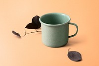 Minimal ceramic mug mockup psd in green