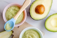 Homemade avocado puree baby food recipe 