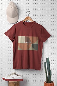 Printed t-shirt mockup, women&rsquo;s casual fashion in realistic design psd