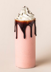 Strawberry milkshake with chocolate sauce