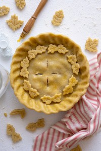 Unbaked cherry pie dessert autumn food recipe idea