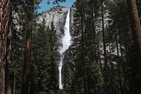 Waterfalls and a mountain in Yosemite