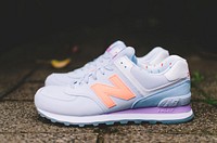 New Balance, sneaker with pastel colors. Location unknown - 12/28/2016