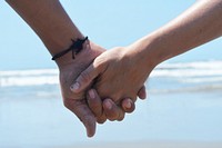 Free couple holding hand image, public domain CC0.