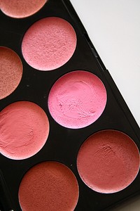 Cosmetics palette, make up close up, free public domain CC0 photo.