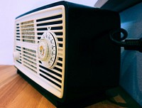 Vintage radio, free public domain CC0 image.