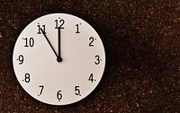 Free minimal clock image, public domain CC0 photo.