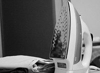 Electronic ironing machine, free public domain CC0 photo