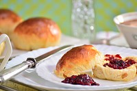 Free scone & jam photo, public domain food CC0 image.