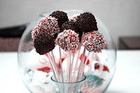 Free cake pop image, public domain CC0 photo.