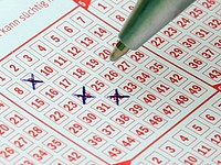 Bingo game, free public domain CC0 photo.