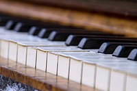 Free piano image, public domain musical instrument CC0 photo.