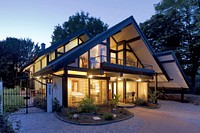 Free modern house design photo, public domain building CC0 image.