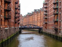 Free Hamburg canal image, public domain CC0 photo.