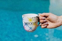 Mug mockup psd in colorful tie dye pattern