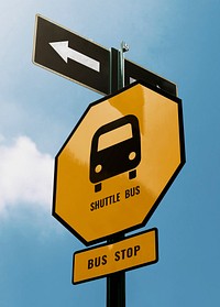 Street signs mockup psd on blue sky background