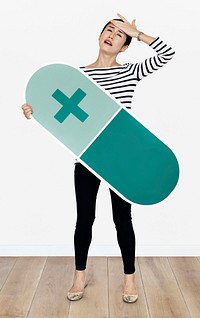 Japanese woman holding a pill icon