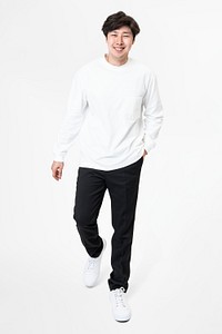 Man mockup psd in t-shirts and jeans men’s basic wear full body