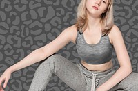 Sporty girl mockup psd in gray sports bra studio shoot