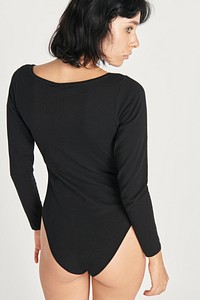 Woman&#39;s long sleeved wetsuit mockup in black
