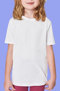 Girl&#39;s casual white t-shirt psd mockup