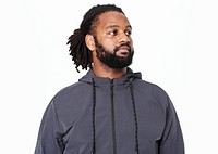 Men&#39;s gray hoodie mockup psd fashion shoot in studio