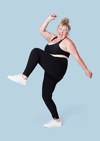 Body positivity curvy woman sportswear psd mockup studio shot