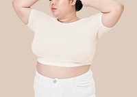 Size inclusive psd cream crop top apparel mockup women&#39;s fashion