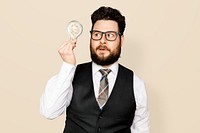 Bearded businessman mockup psd holding a light bulb for innovation campaign