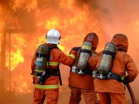 Croatian firefighters training in Fire and Rescue Academy of Malaysia (FRAM). Original public domain image from <a href="https://commons.wikimedia.org/wiki/File:Sa_obuke_u_Malezijskoj_vatrogasnoj_akademiji.JPG" target="_blank" rel="noopener noreferrer nofollow">Wikimedia Commons</a>