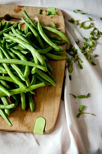 Green bean on a cutting board. Original public domain image from Wikimedia Commons
