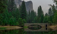 Yosemite National Park, Verenigde Staten. Original public domain image from <a href="https://commons.wikimedia.org/wiki/File:Yosemite_National_Park,_Verenigde_Staten_(Unsplash_hTOSD0YlXno).jpg" target="_blank" rel="noopener noreferrer nofollow">Wikimedia Commons</a>