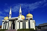 Masjid Raudhatul Jannah, Gulai Bancah, Bukittinggi. Original public domain image from Wikimedia Commons