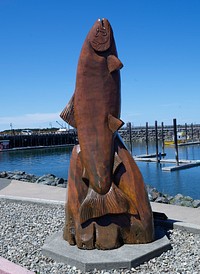 Wooden sculpture on the waterfront in Bandon, Oregon.  [NOTE TO RESEARCHERS: The camera gps incorrectly places this image in the Central Cascade Mountains. It was shot in Bandon on the Oregon Coast.]