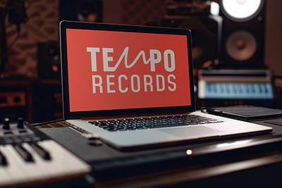 music studio laptop screen mockup psd