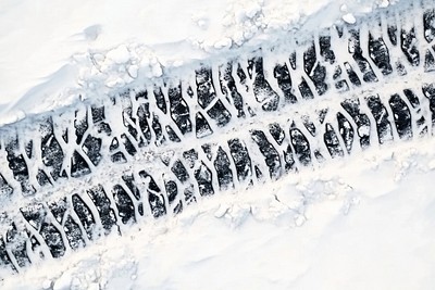 An off-road vehicle on snow outdoors pattern texture.