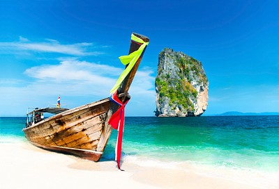 A beautiful beach in Thailand | Premium Photo - rawpixel
