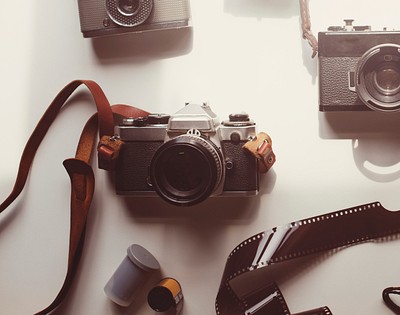 Flat lay vintage analog cameras | Premium Photo - rawpixel