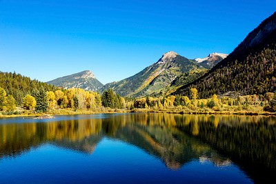 Alpine lake above the Crystal | Free Photo - rawpixel