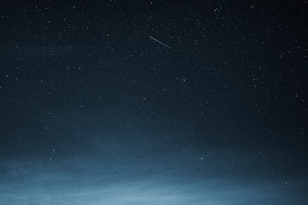 Shooting star dark blue sky | Premium Photo - rawpixel