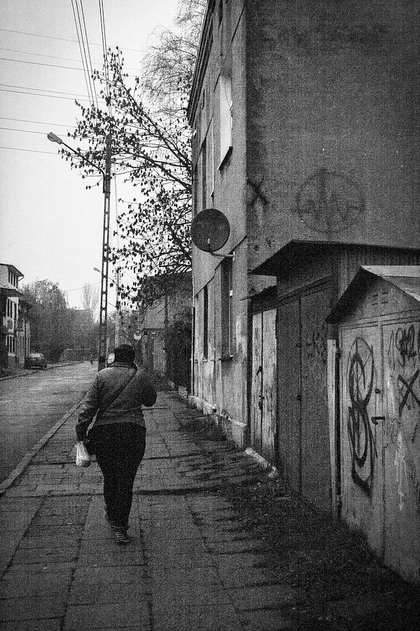 Woman walking down the street. | Free Photo - rawpixel