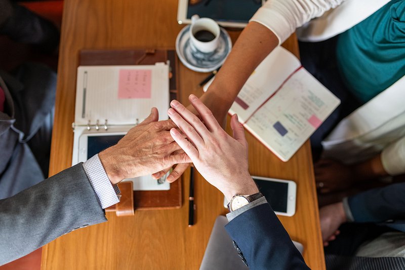 2026 Mobile Man Photo Woman Black Images | Download Free Design ...