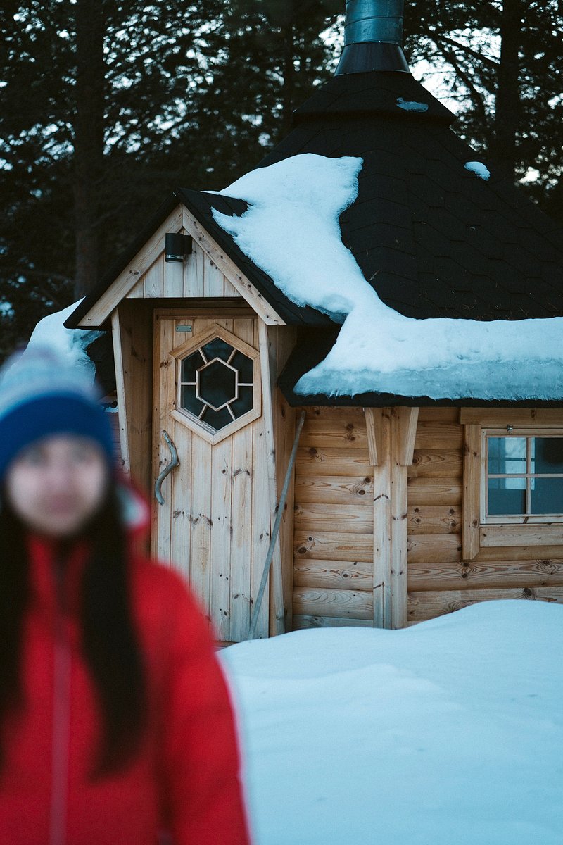 Woman standing front log cabin | Premium Photo - rawpixel