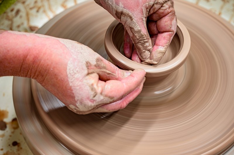Workshops – La Mano Pottery