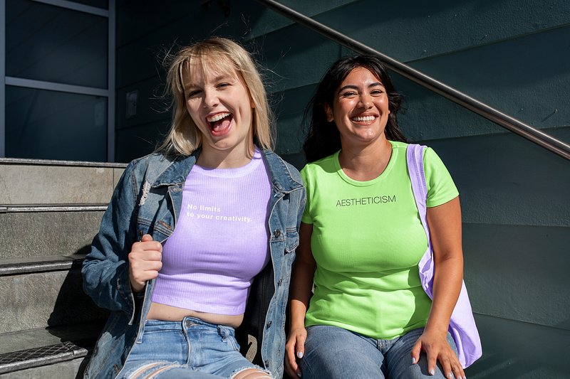 Happy College Girls Hanging Out On A Staircase Premium Photo Rawpixel