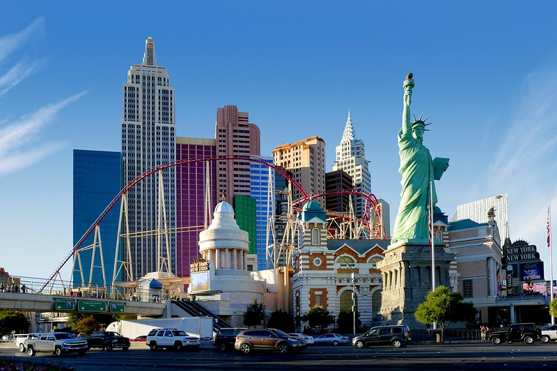 File:New York New York in Las Vegas and its roller coaster.jpg - Wikimedia  Commons