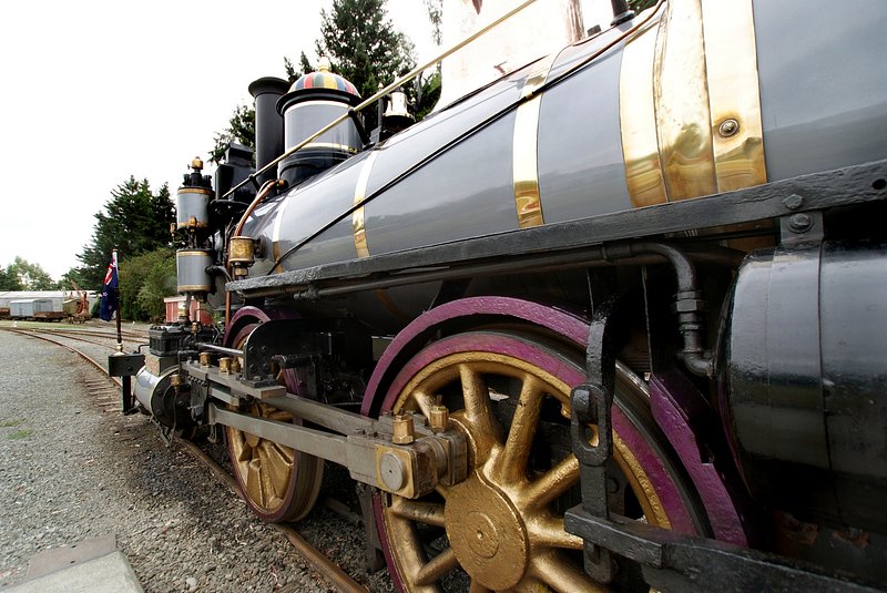 File:Burrell traction engine 'Black Bess' (15443447381).jpg - Wikimedia  Commons