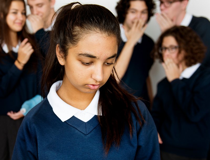 Girls school bullying. Буллинг фото.