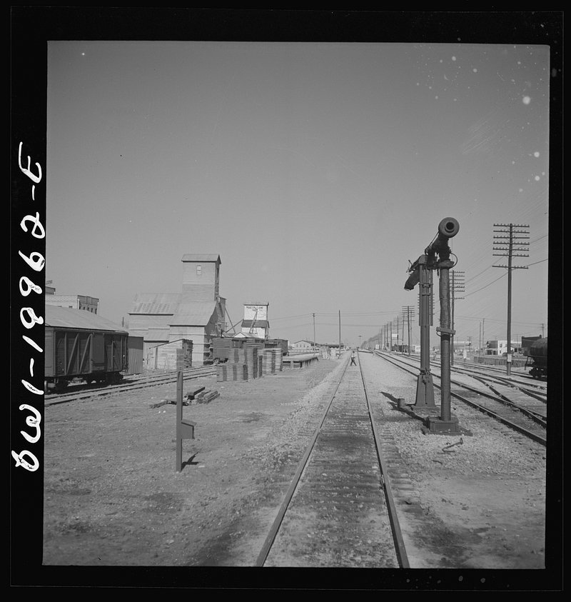 Pampa, Texas. Going town Atchison, | Free Photo - rawpixel