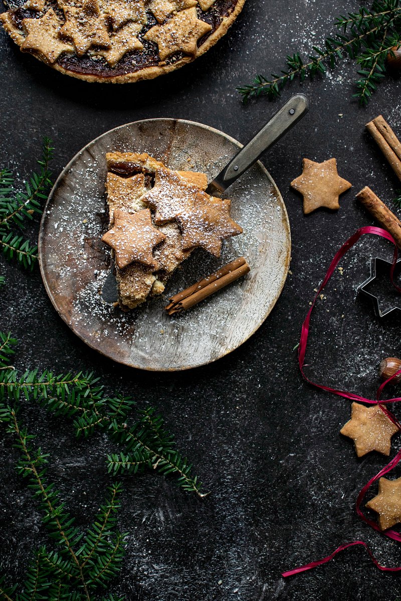Christmas apple tart with honey | Premium Photo - rawpixel
